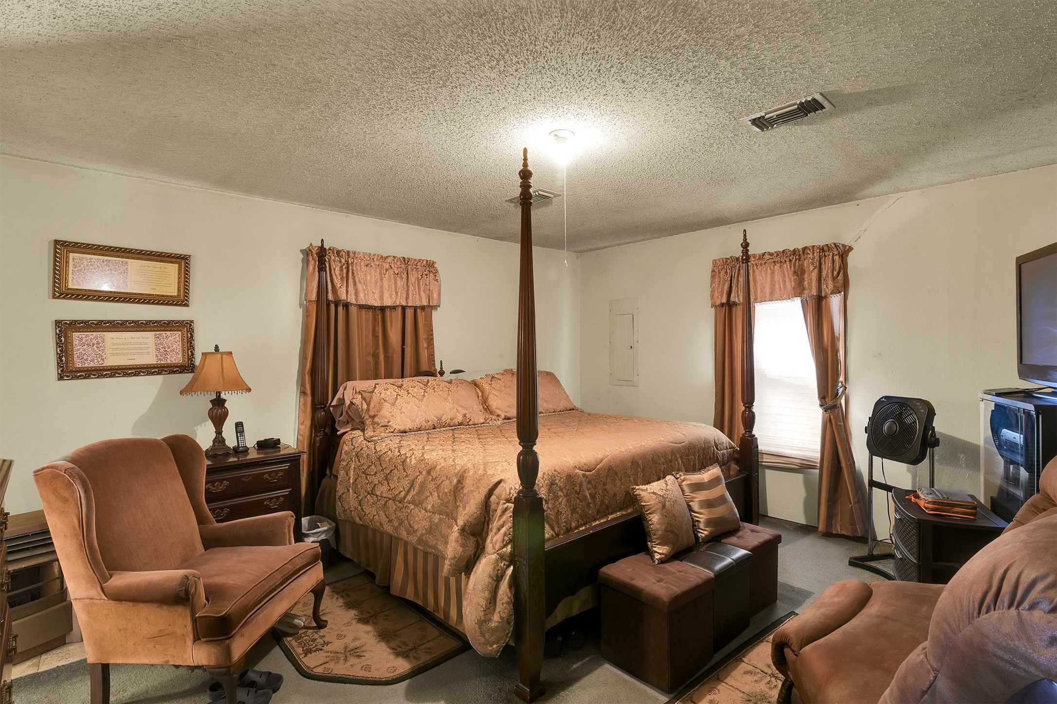 959 Walker Loop Huntsville, TX 77340 - Photo 6 of 41 Primary Bed