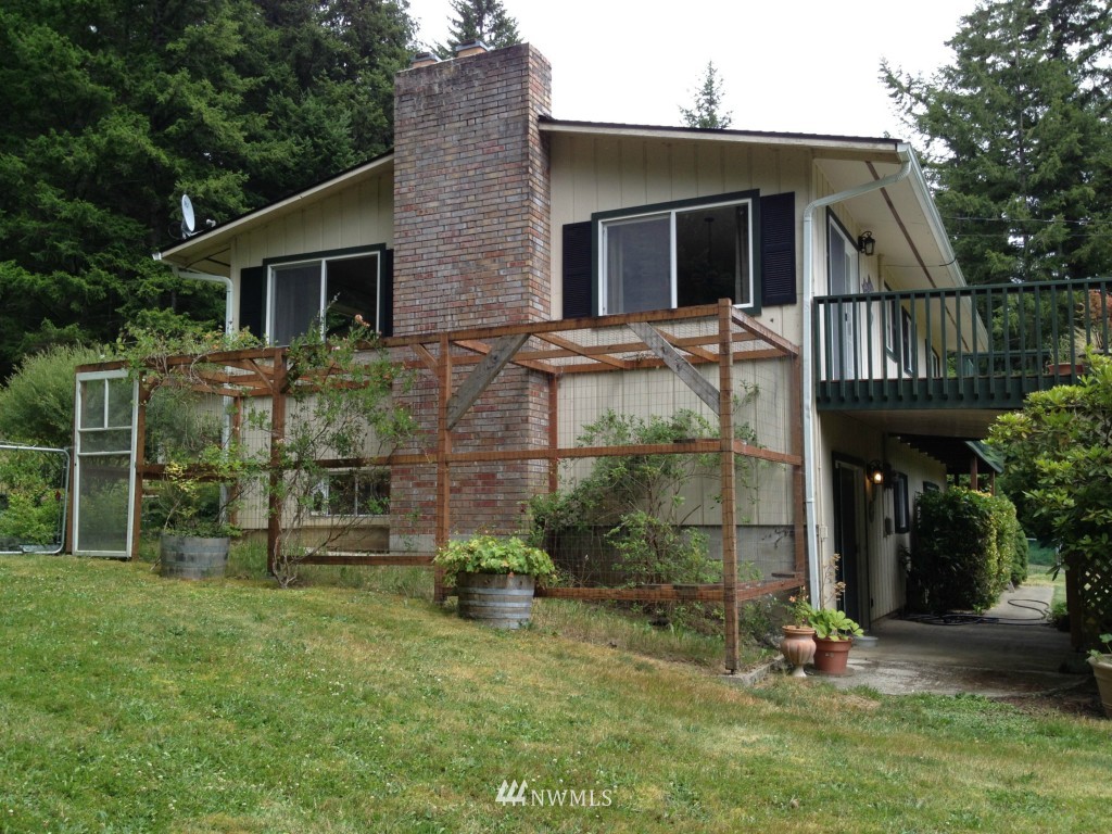 512 McInnis Road Quilcene, WA 98376 - Photo 4 of 15 Gallery Image 4