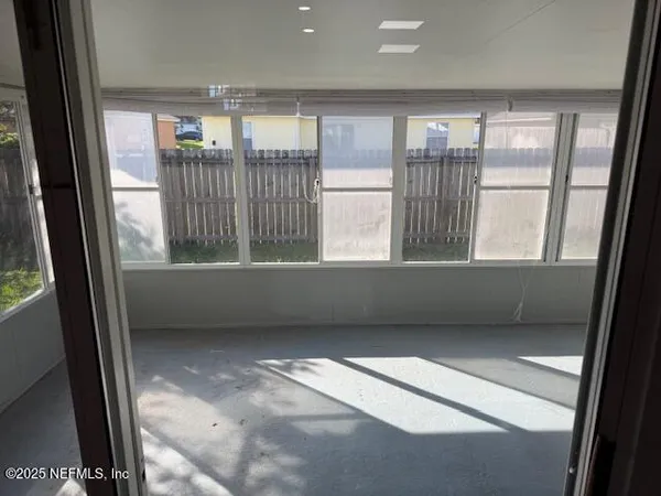 $2,300 | 2462 Bentwater Drive West, Jacksonville, FL 32246