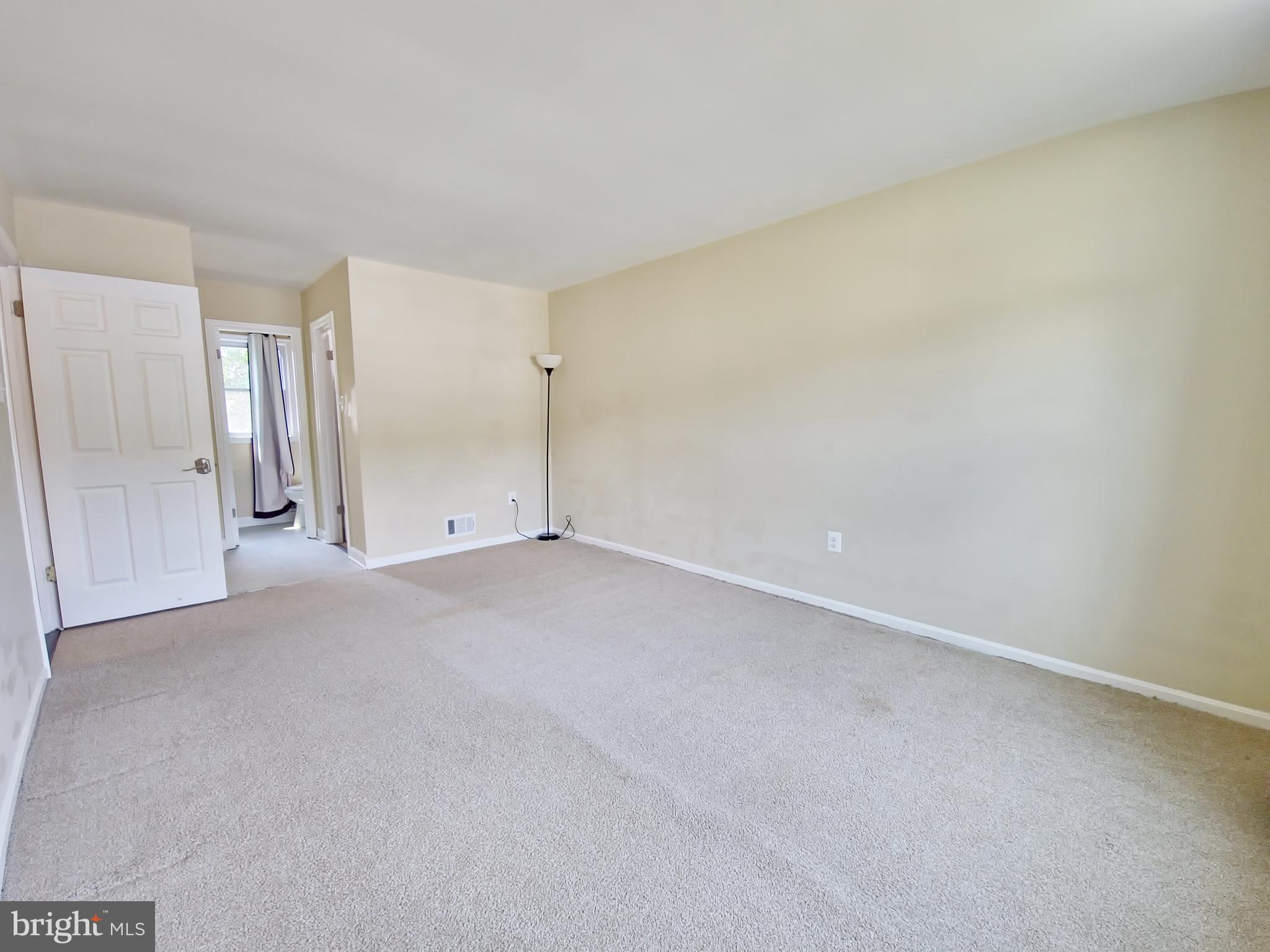 6808 Ben Franklin Road Springfield, VA 22150 - Photo 15 of 34 a view of an empty room