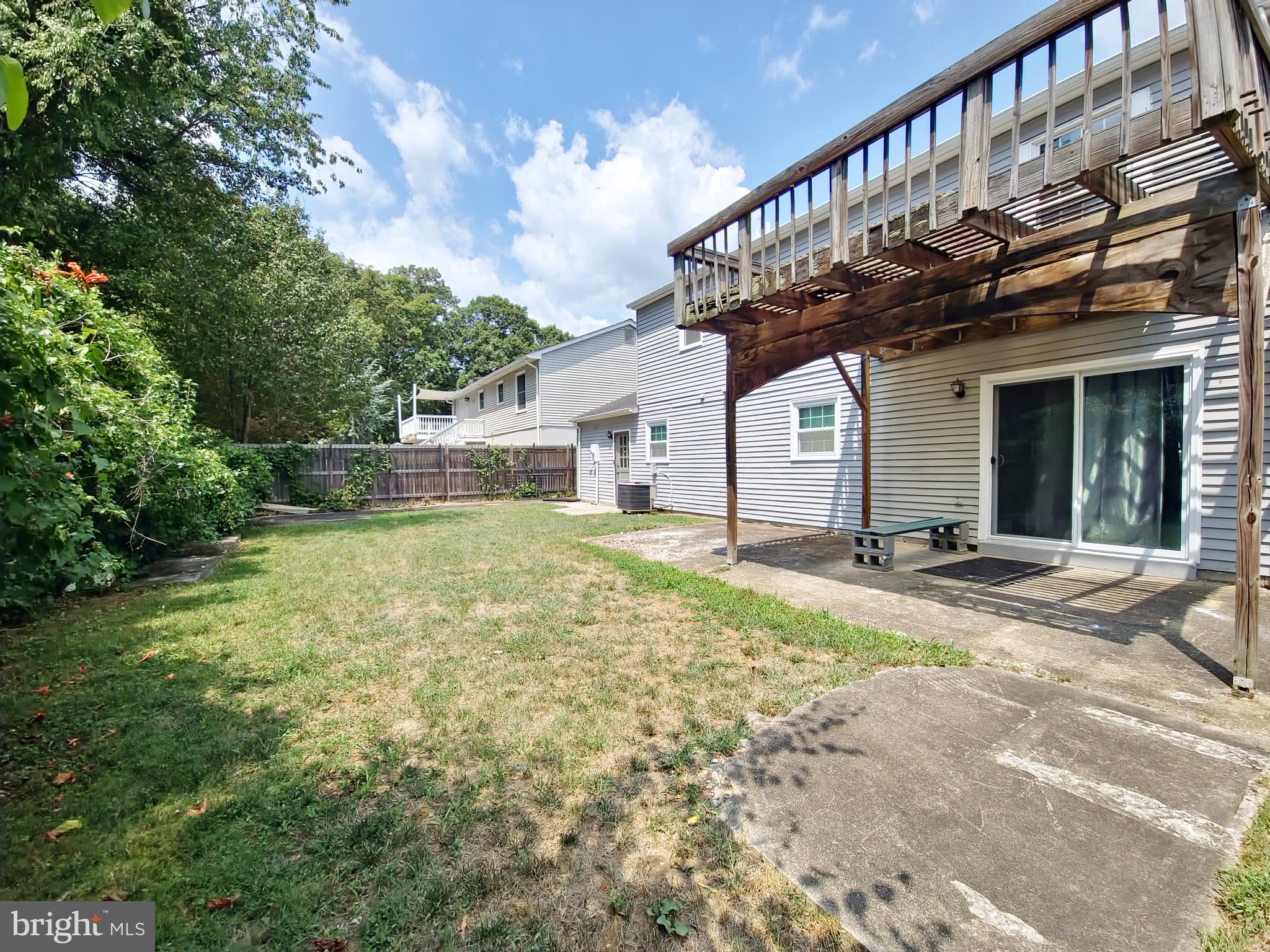 6808 Ben Franklin Road Springfield, VA 22150 - Photo 33 of 34 front view of house with a yard