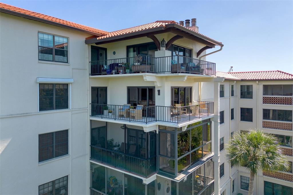 106 South Interlachen Avenue, Unit 518 Winter Park, FL 32789 - Photo 47 of 58 a view of a house with sitting area