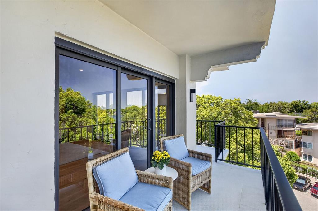 106 South Interlachen Avenue, Unit 518 Winter Park, FL 32789 - Photo 9 of 58