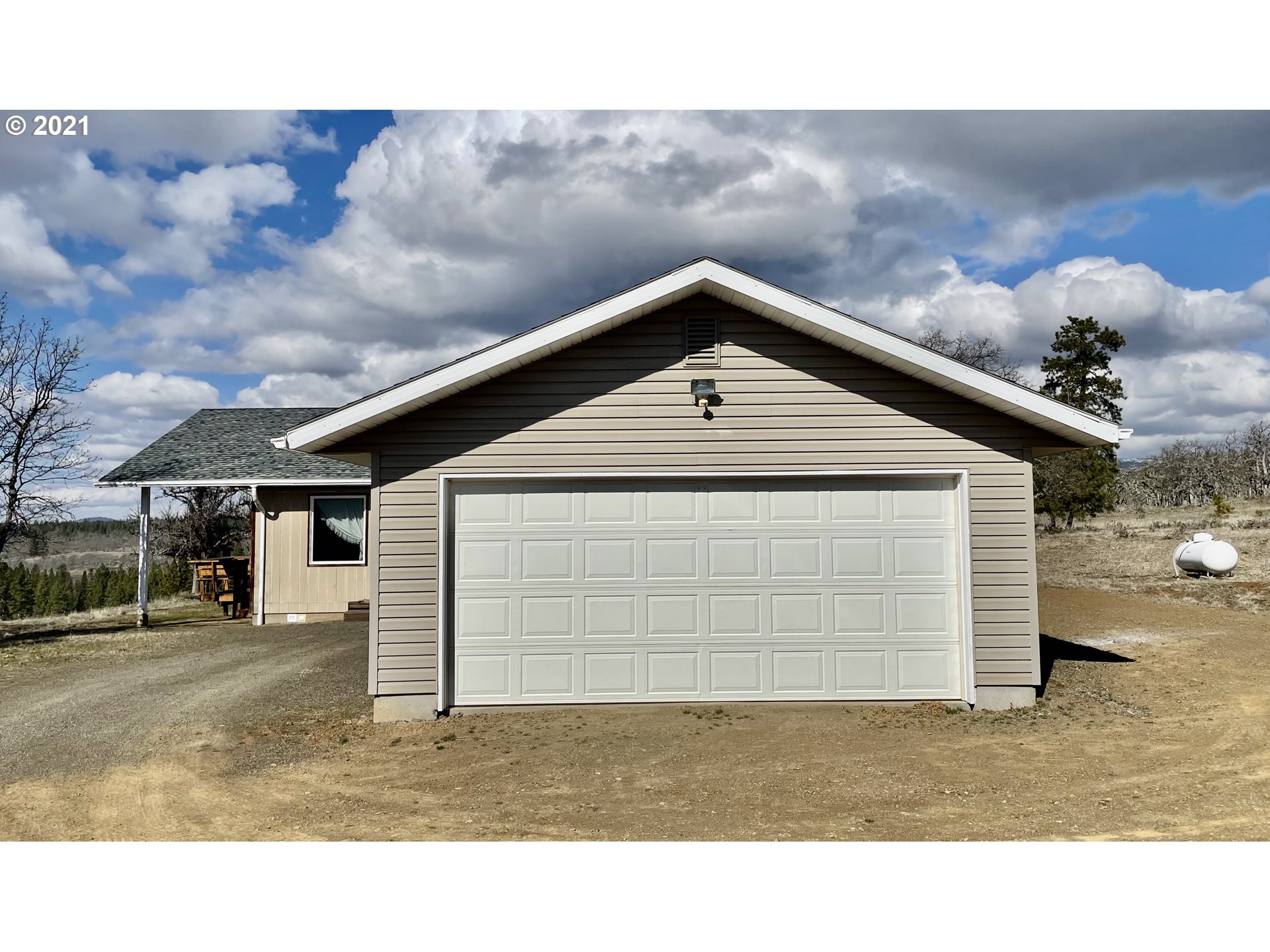 305 Woodland Road Goldendale, WA 98620 - Photo 5 of 32 Gallery Image 5