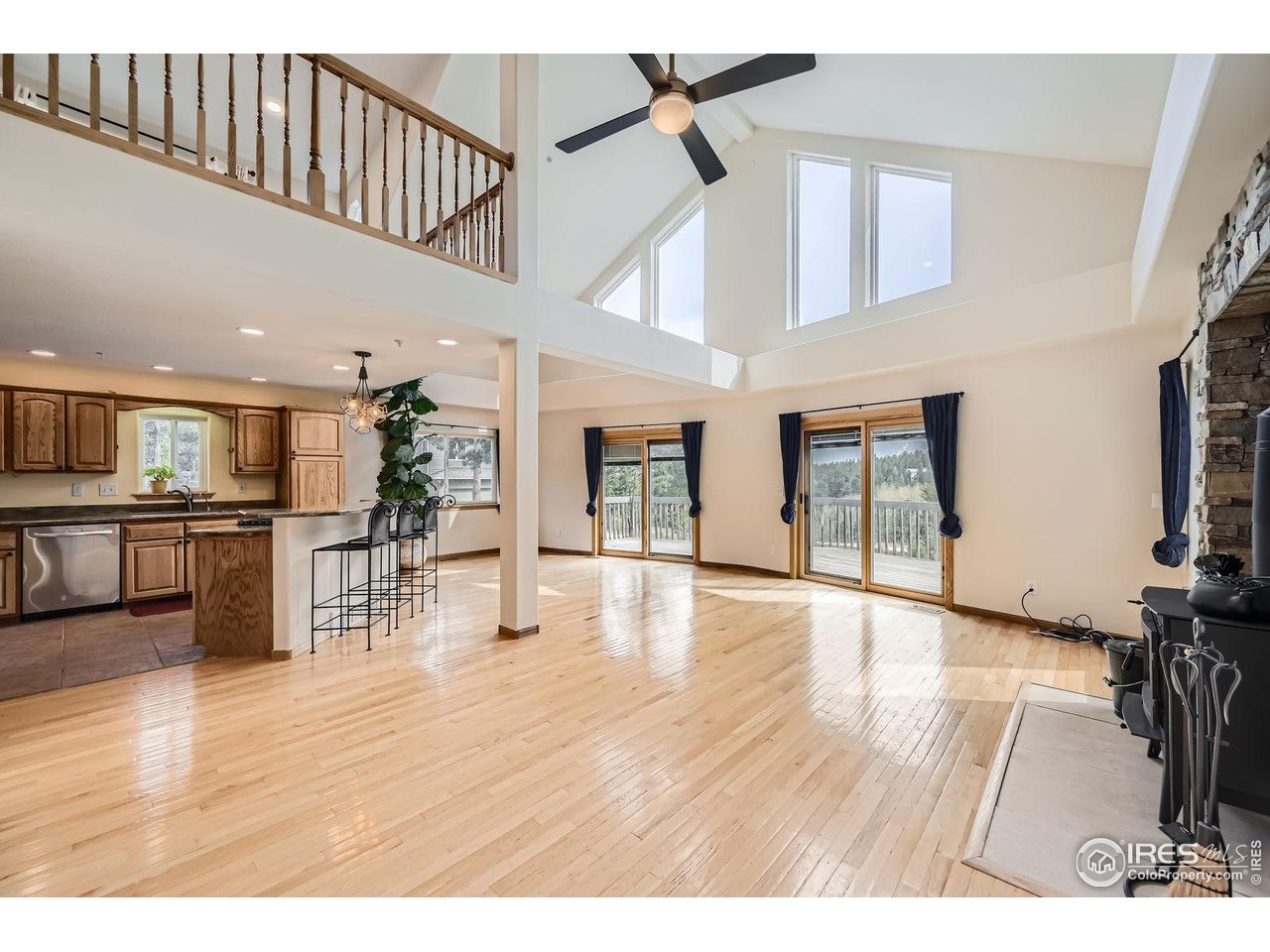 613 Ranch Road Ward, CO 80481 - Photo 3 of 37