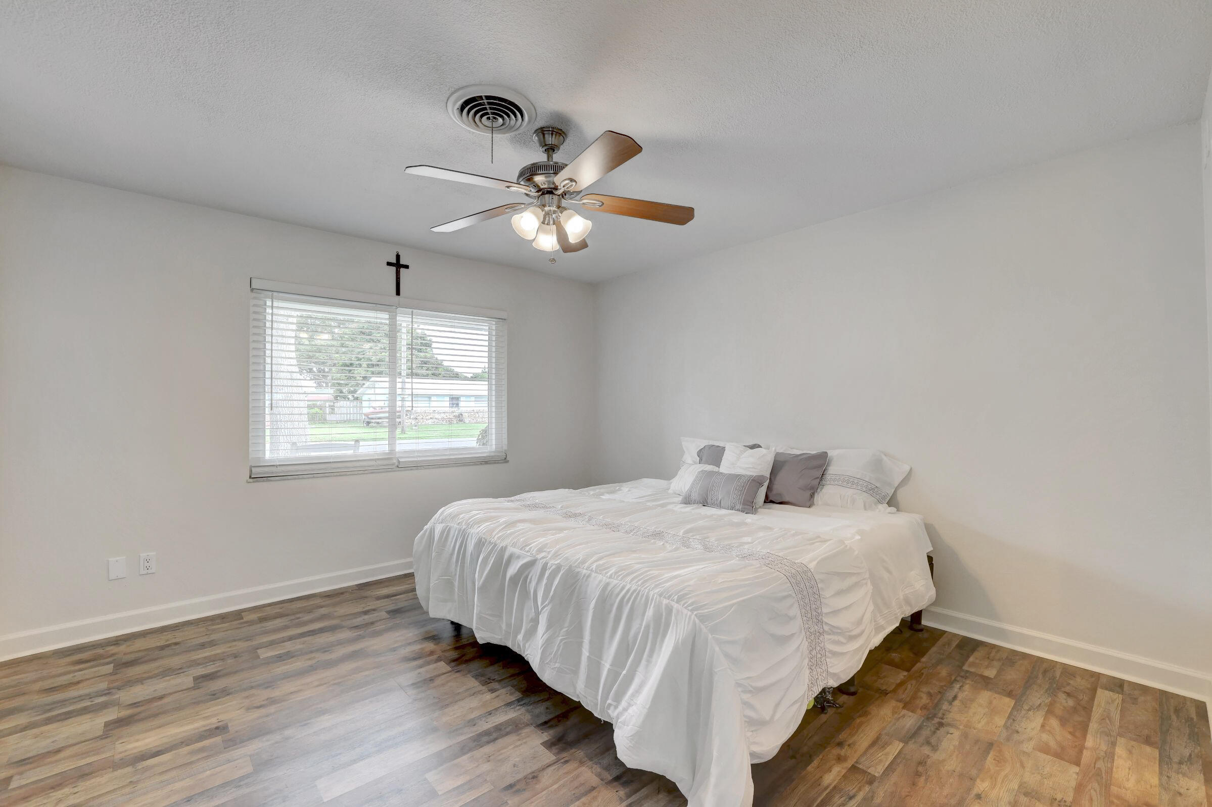 1200 Southeast Seashell Lane Stuart, FL 34996 - Photo 13 of 36 13_632a5422_3_4_5_6