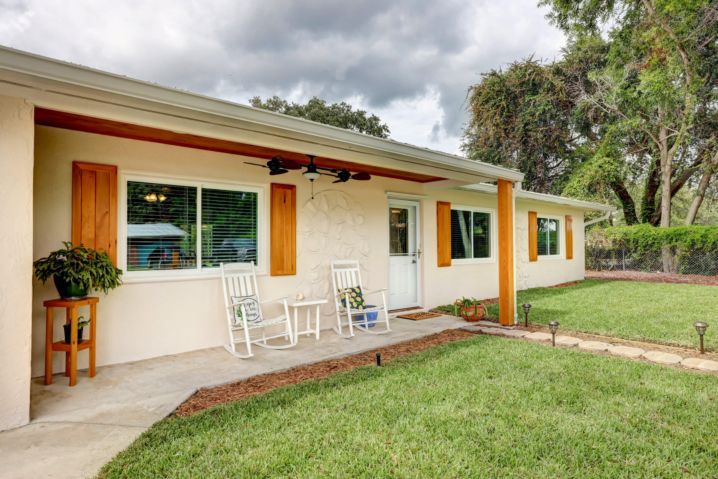 1200 Southeast Seashell Lane Stuart, FL 34996 - Photo 3 of 36 03_632a5372_3_4_5_6