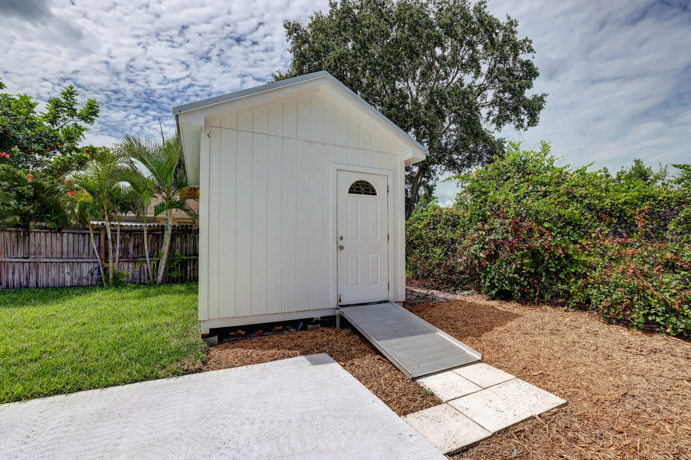 1200 Southeast Seashell Lane Stuart, FL 34996 - Photo 32 of 36 32_632a5527_28_29_30_31