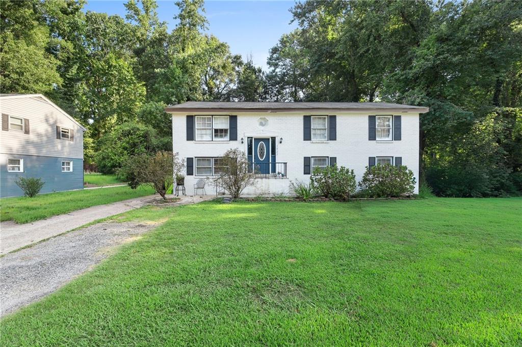 6825 Maddox Road Morrow, GA 30260 - Photo 2 of 26 Gallery Image 2