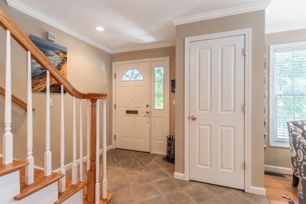 2 Crescent Road, Unit 1 Belmont, MA 02478 - Photo 3 of 20 Gallery Image 3
