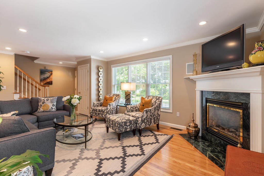 2 Crescent Road, Unit 1 Belmont, MA 02478 - Photo 4 of 20 Gallery Image 4