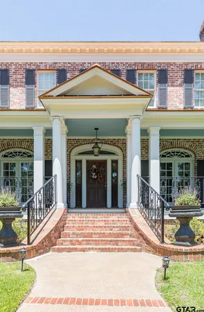 $1,599,000 | 902 East South Street, Lindale, TX 75771