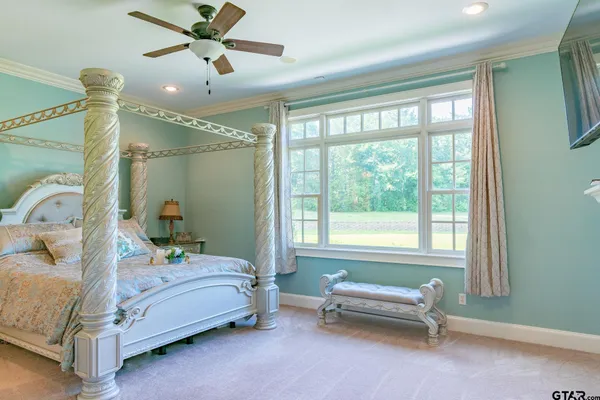 $1,599,000 | 902 East South Street, Lindale, TX 75771
