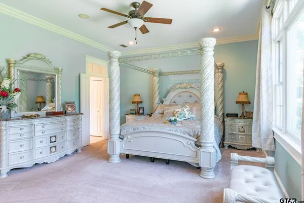 $1,599,000 | 902 East South Street, Lindale, TX 75771
