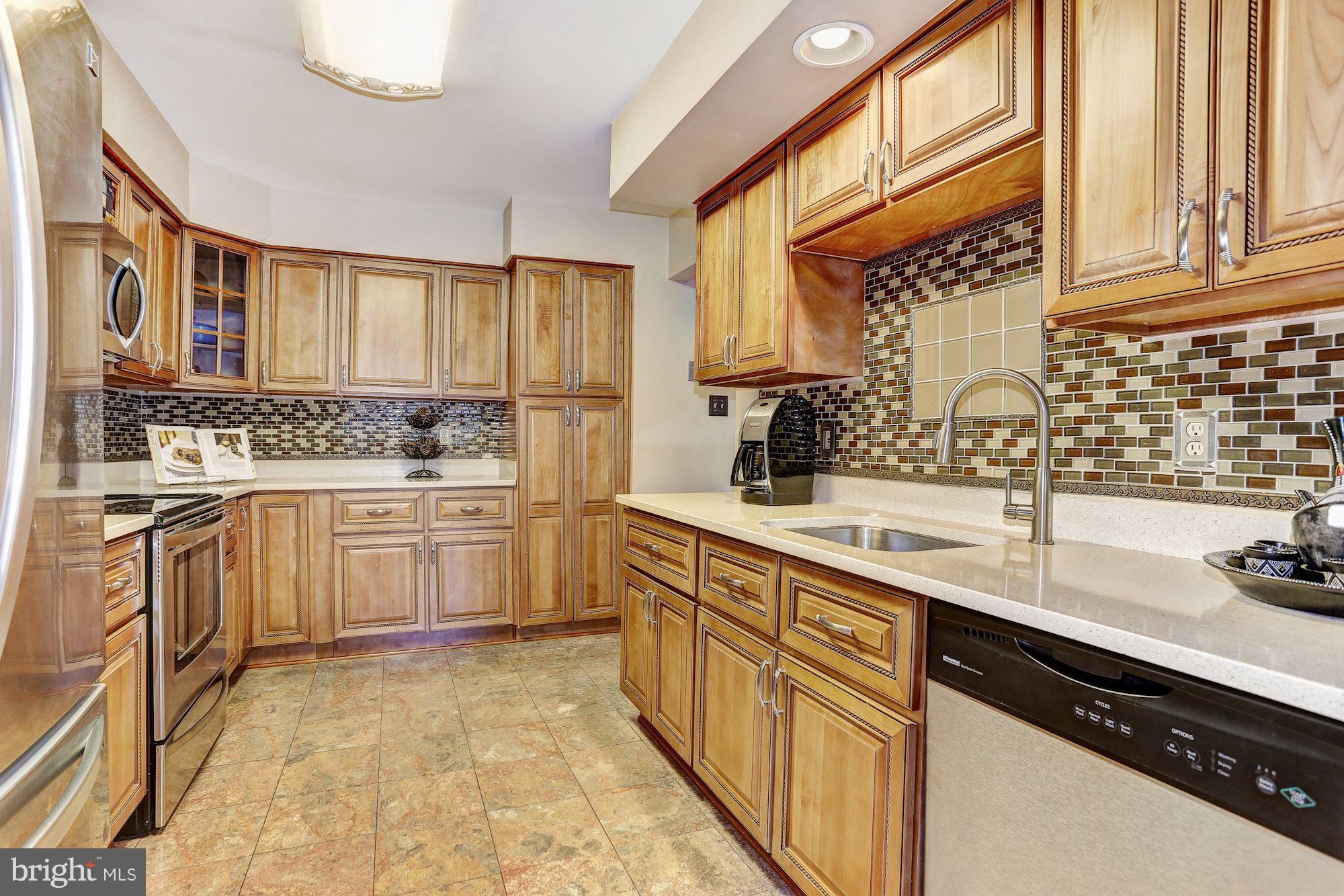 5139 Columbia Road, Unit 828 Columbia, MD 21044 - Photo 9 of 30 Kitchen