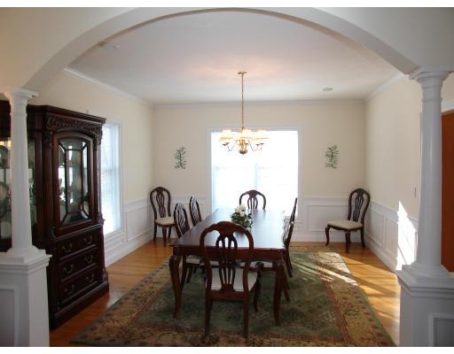 56 Gilmore Road Southborough, MA 01772 - Photo 4 of 23 Gallery Image 4