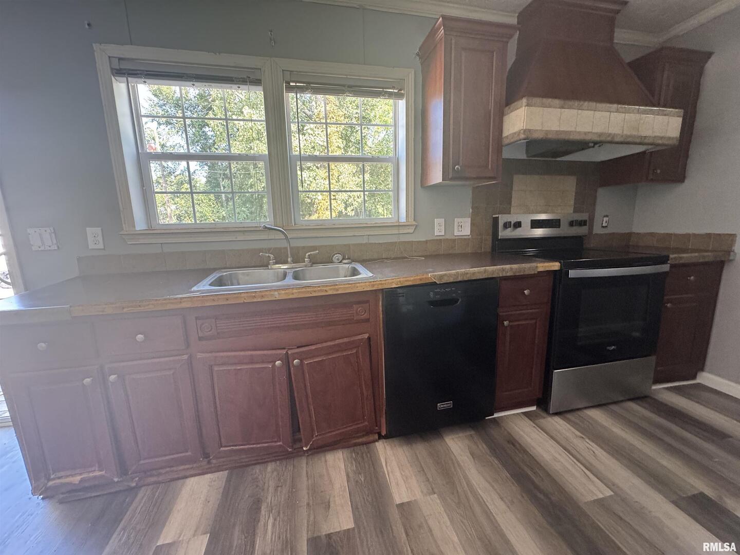 413 Walnut Street Zeigler, IL 62999 - Photo 16 of 20