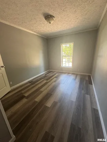 $68,000 | 413 Walnut Street, Zeigler, IL 62999