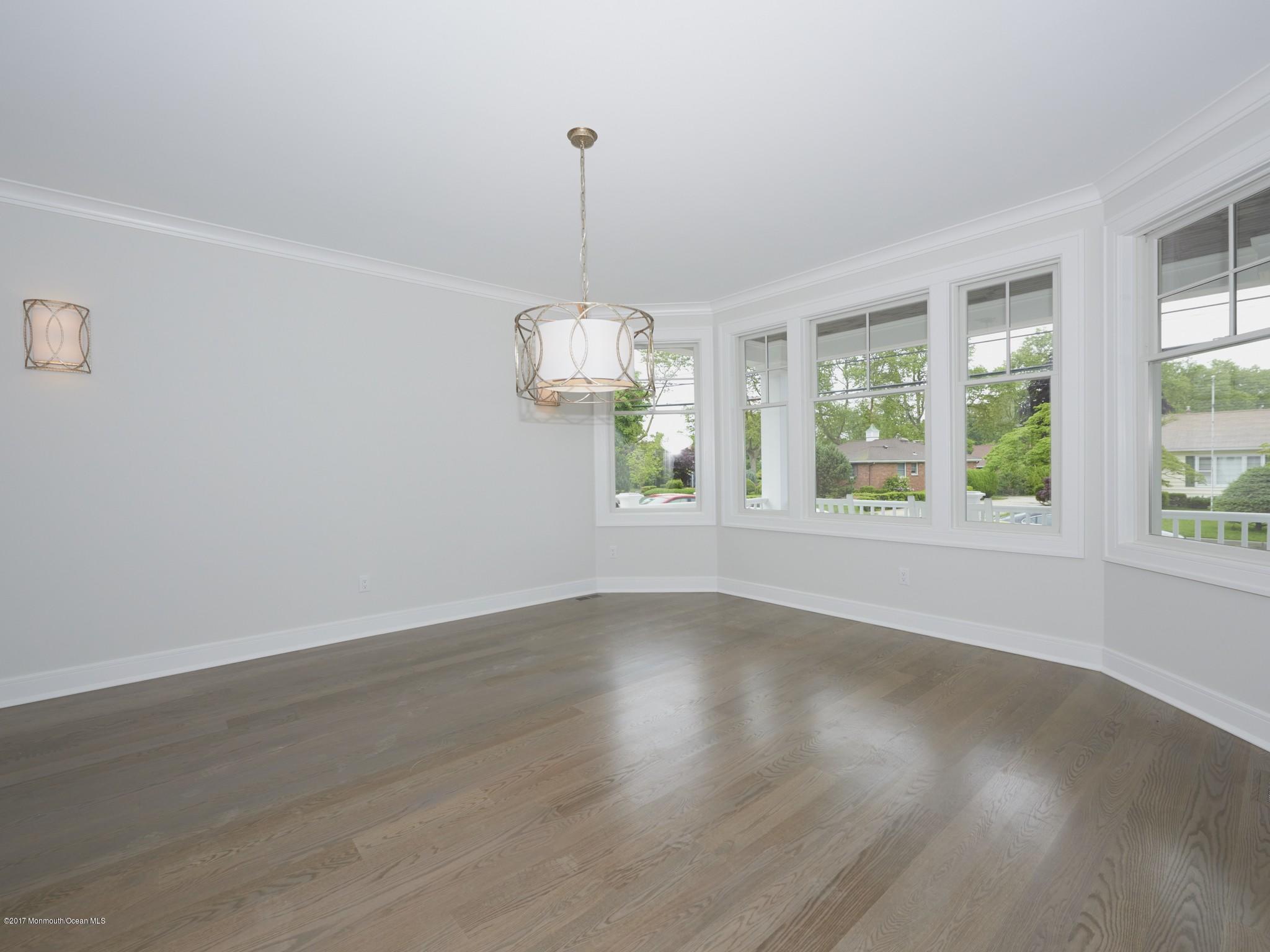 68 Ave Of Two Rivers Rumson, NJ 07760 - Photo 8 of 32 Dining Room