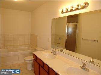 11972 Academy Road Philadelphia, PA 19154 - Photo 8 of 11 Gallery Image 8