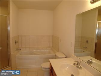 11972 Academy Road Philadelphia, PA 19154 - Photo 9 of 11 Gallery Image 9