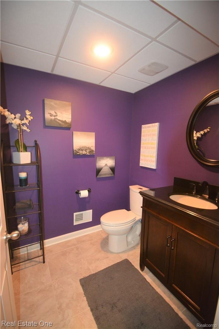 2702 Forest View Court Rochester, MI 48307 - Photo 25 of 32 DSC_9202 (2).JPG