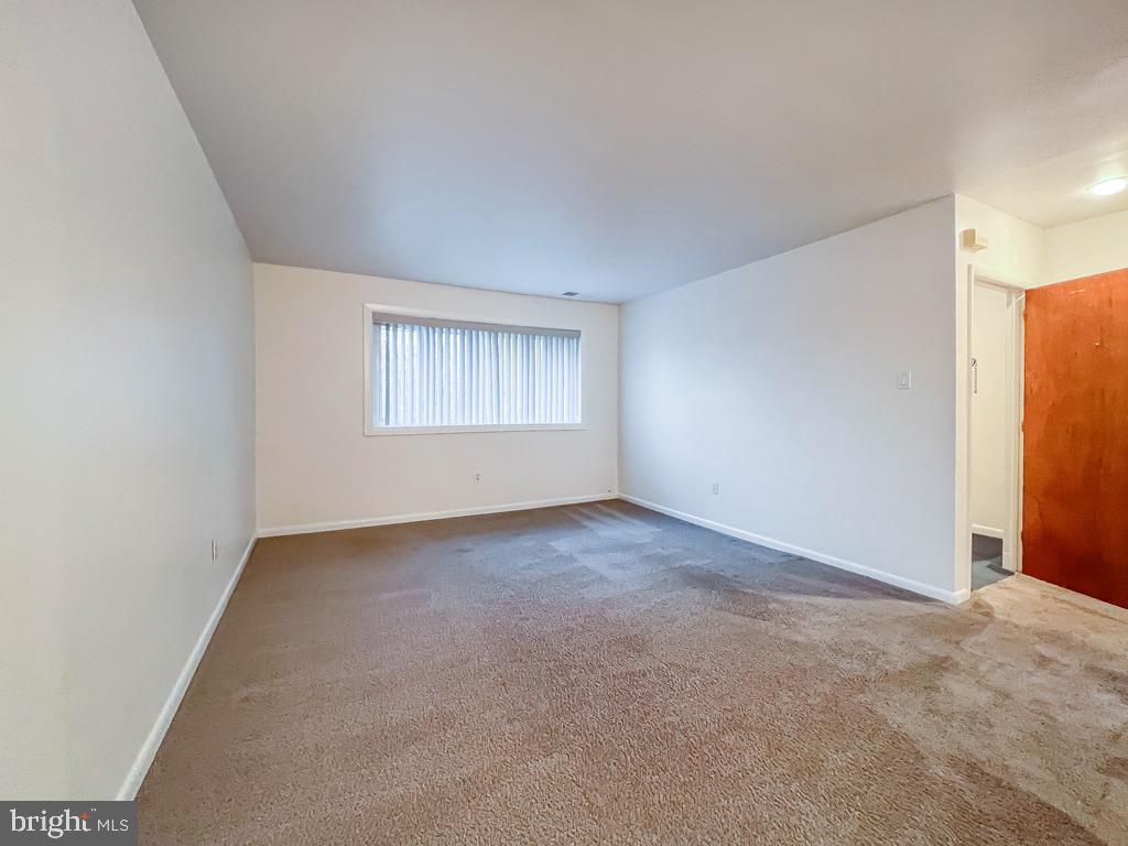 10843 Academy Road Philadelphia, PA 19154 - Photo 35 of 44 an empty room with windows