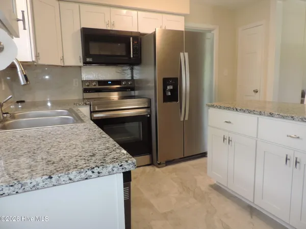 $320,000 | 209 Shoreline Drive, New Bern, NC 28562