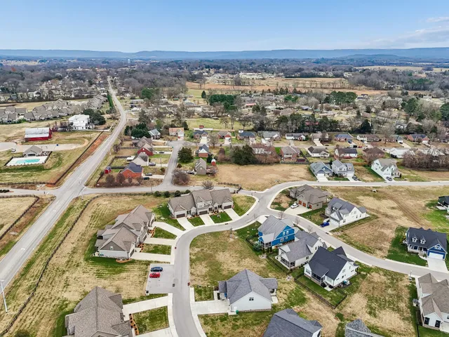 $489,900 | 137 Campfire Court, Winchester, TN 37398