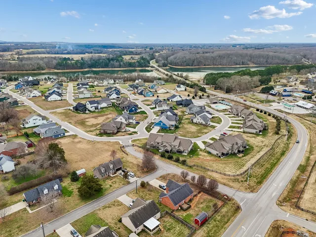 $489,900 | 137 Campfire Court, Winchester, TN 37398