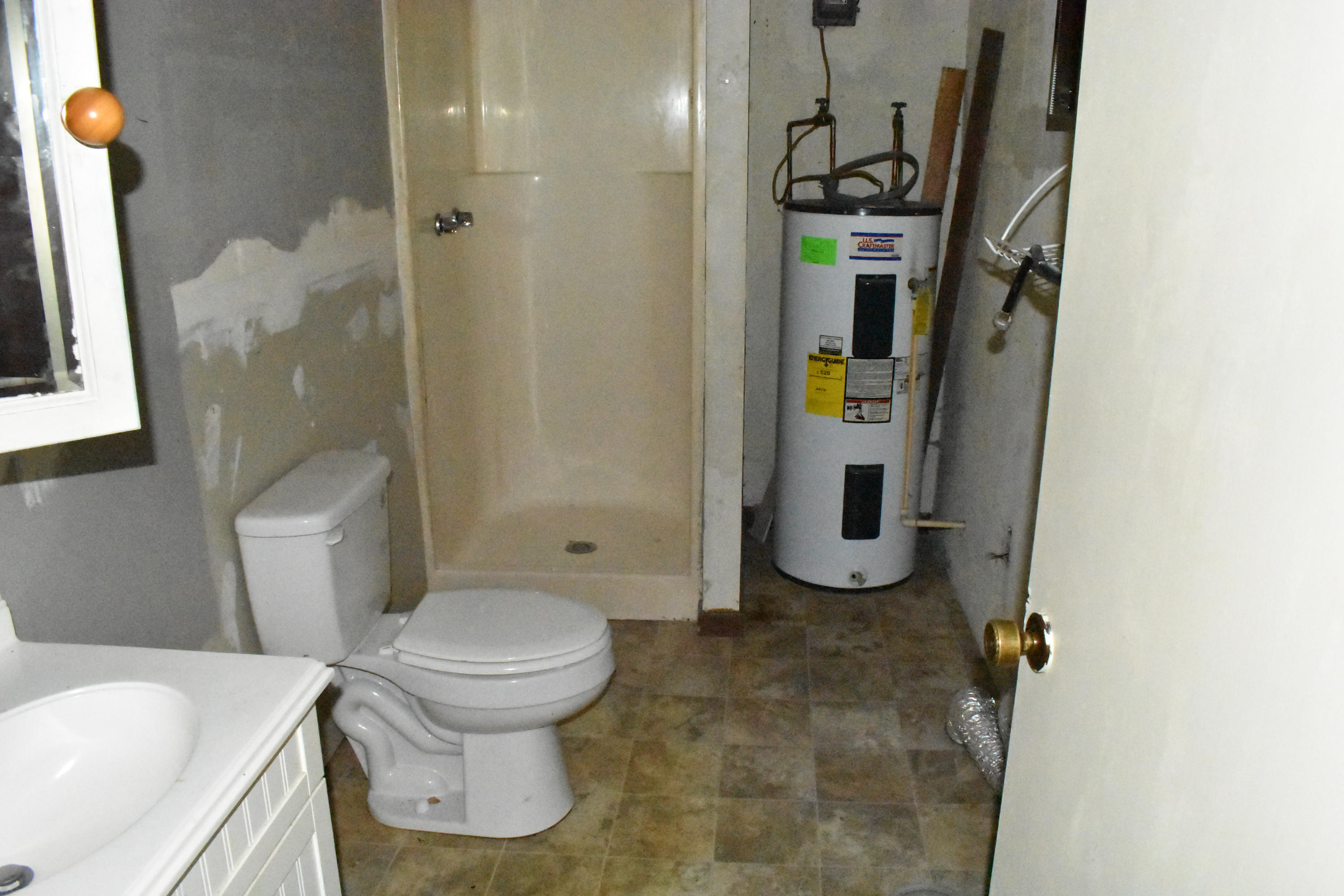 102 Oakwood Road Middlesboro, KY 40965 - Photo 12 of 19 DSC_0022