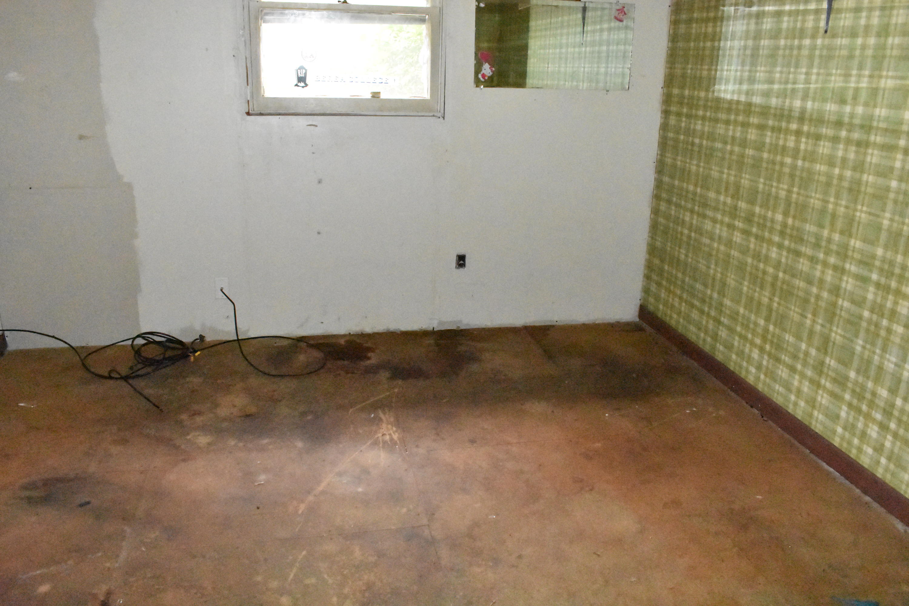 102 Oakwood Road Middlesboro, KY 40965 - Photo 17 of 19 DSC_0027