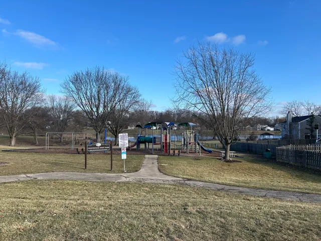 $450,000 | 34 East Harbor Drive, Lake Zurich, IL 60047