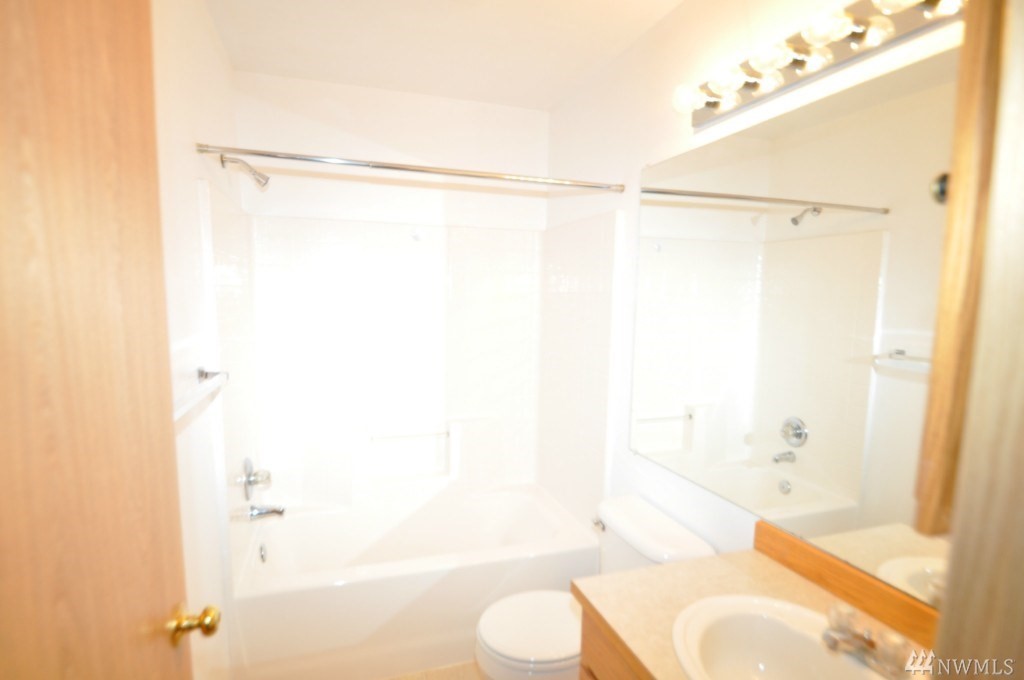 16492 169th Street Southeast Monroe, WA 98272 - Photo 4 of 21 Gallery Image 4