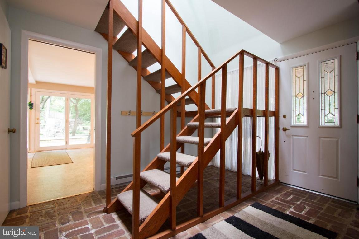 535 Somerset Road Lancaster, PA 17601 - Photo 4 of 45