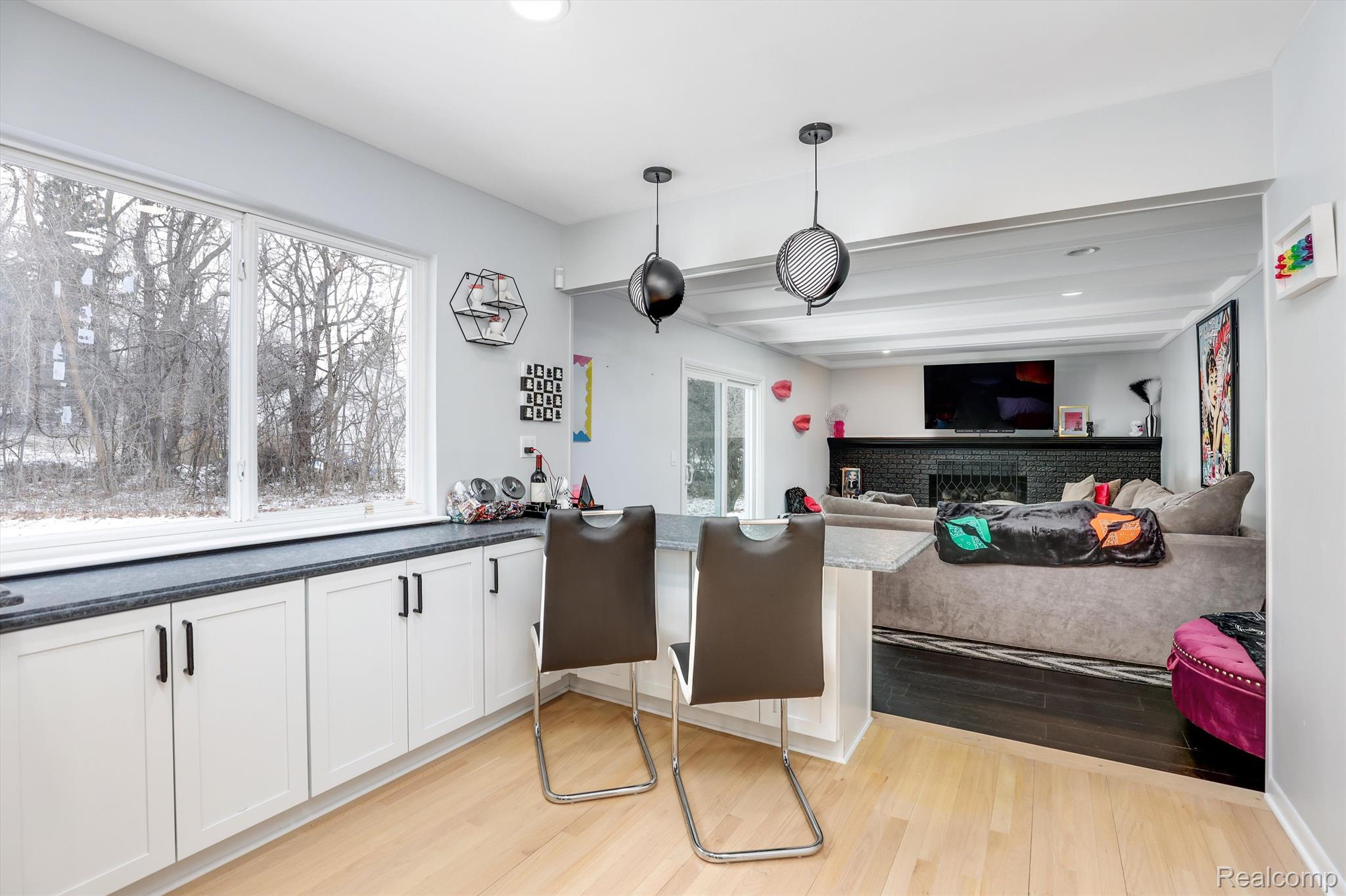 4223 Fieldbrook Road West Bloomfield, MI 48323 - Photo 12 of 31 Huge Kitchen open to Family Room