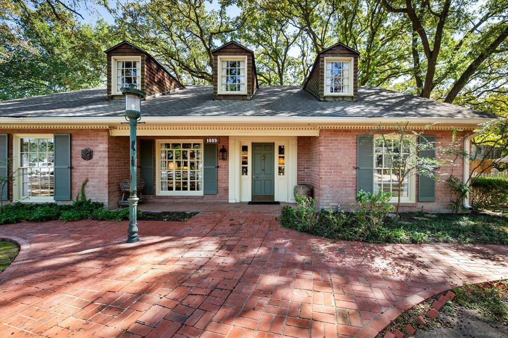 1009 Dobbins Road Corsicana, TX 75110 - Photo 2 of 40