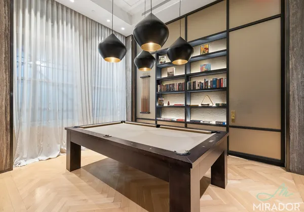 $4,300 | 15 Park Row, Unit 9A | Financial District