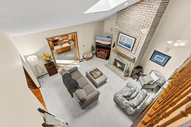 $589,000 | 1110 Hollybrook Drive, Wayzata, MN 55391