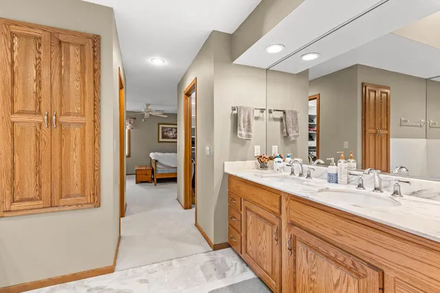 $589,000 | 1110 Hollybrook Drive, Wayzata, MN 55391