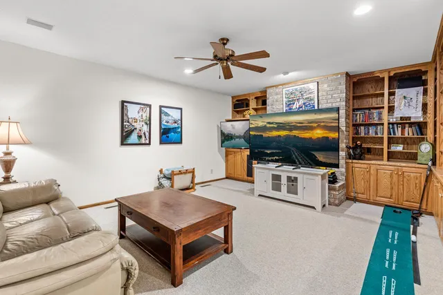 $589,000 | 1110 Hollybrook Drive, Wayzata, MN 55391