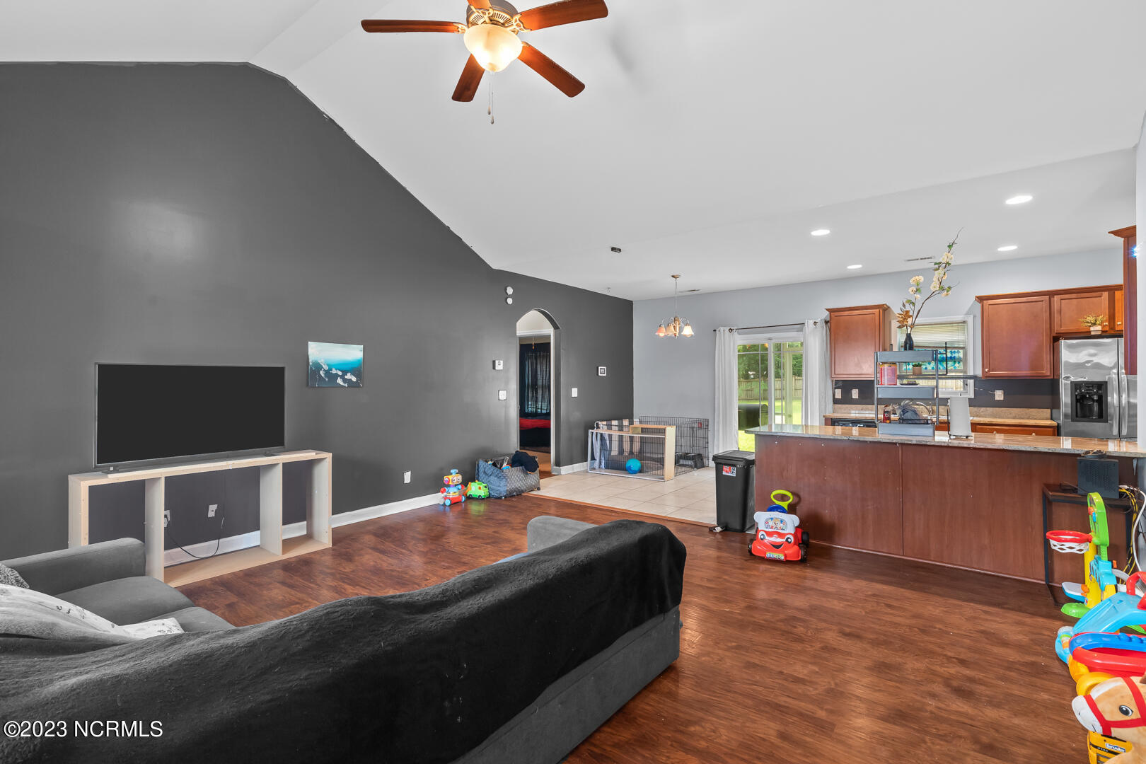 102 Ridge View Drive Jacksonville, NC 28540 - Photo 7 of 31 7