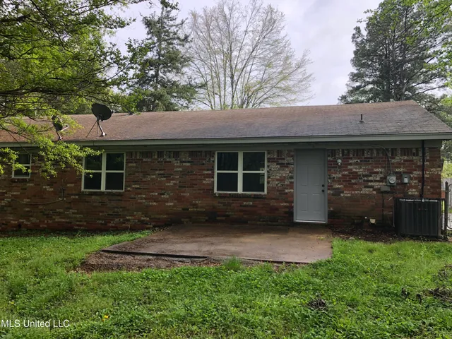 $1,495 | 5662 Caroline Drive, Horn Lake, MS 38637