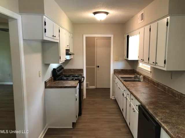 $1,495 | 5662 Caroline Drive, Horn Lake, MS 38637