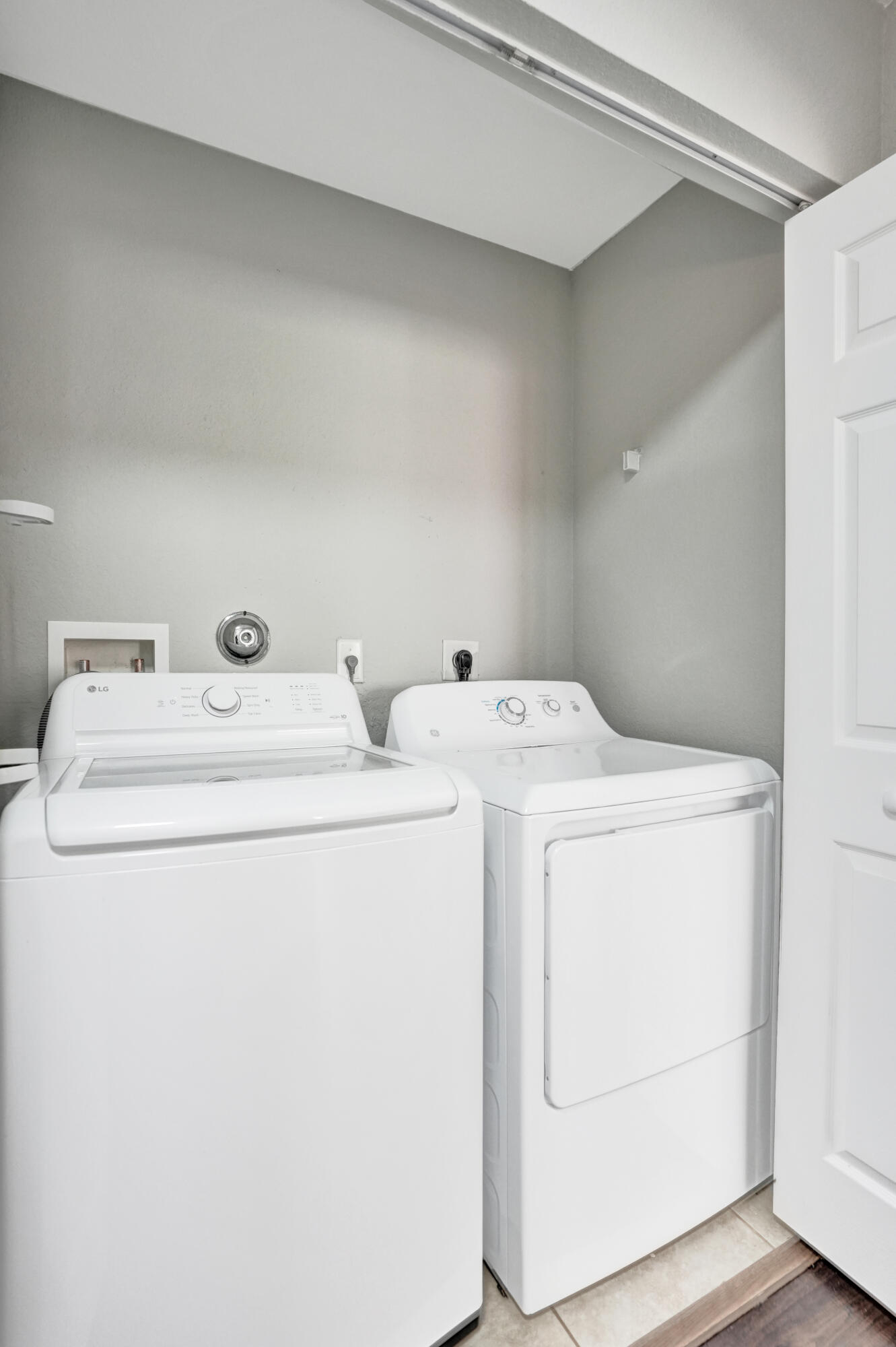 5262 Southwest 155th Avenue Miramar, FL 33027 - Photo 13 of 78 DSC00776