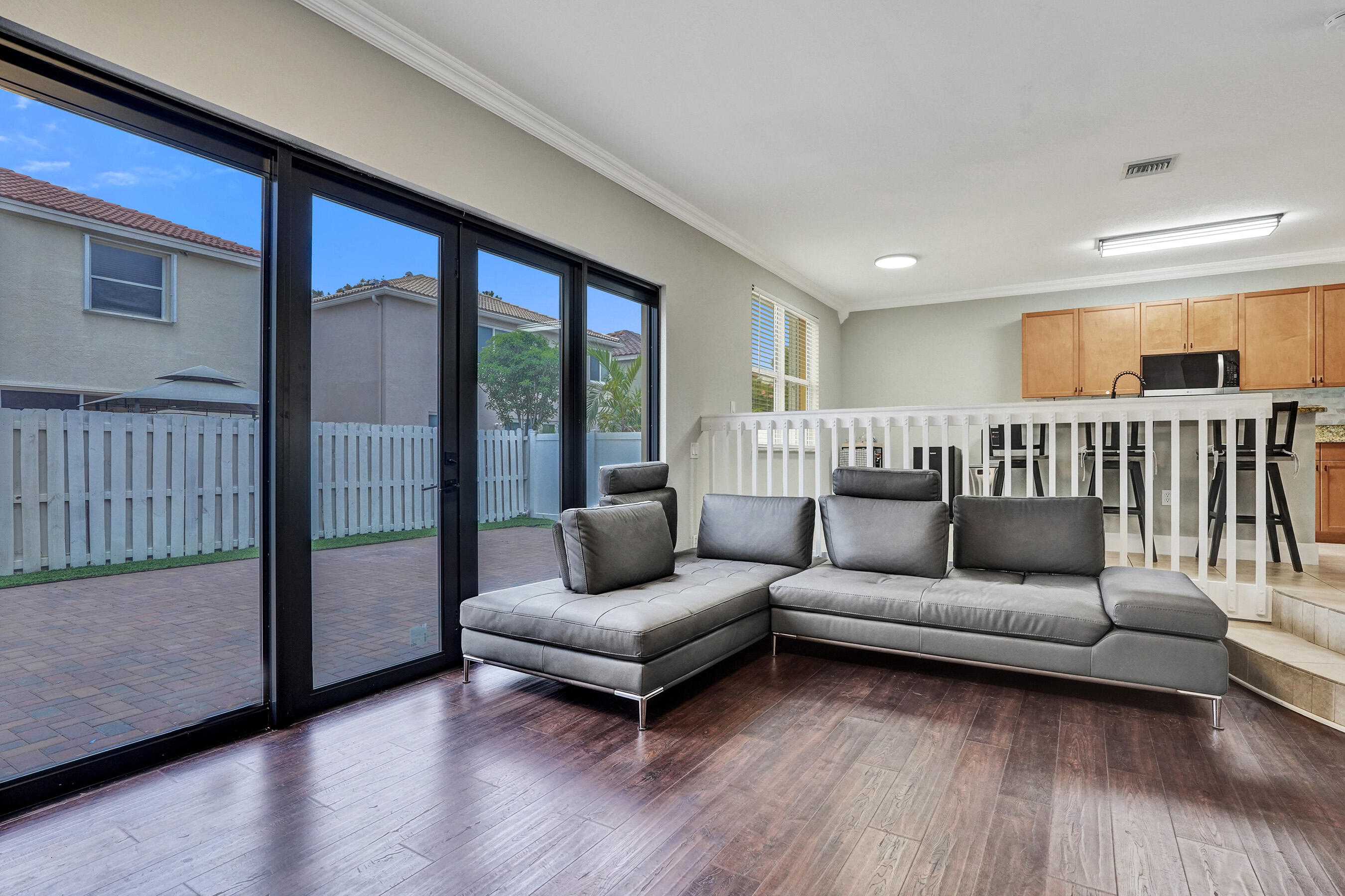 5262 Southwest 155th Avenue Miramar, FL 33027 - Photo 35 of 78 DSC00686
