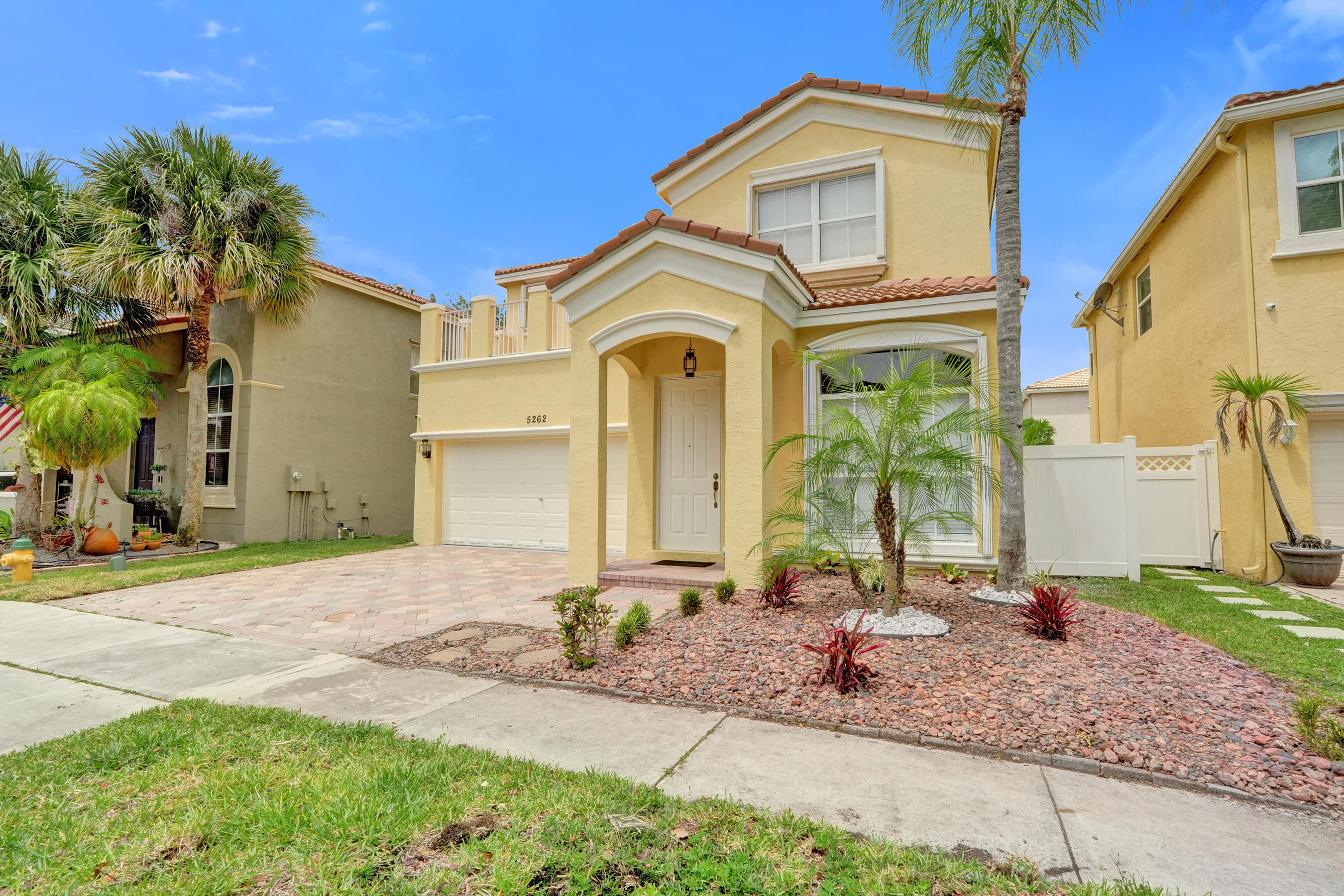5262 Southwest 155th Avenue Miramar, FL 33027 - Photo 4 of 78 DSC00608