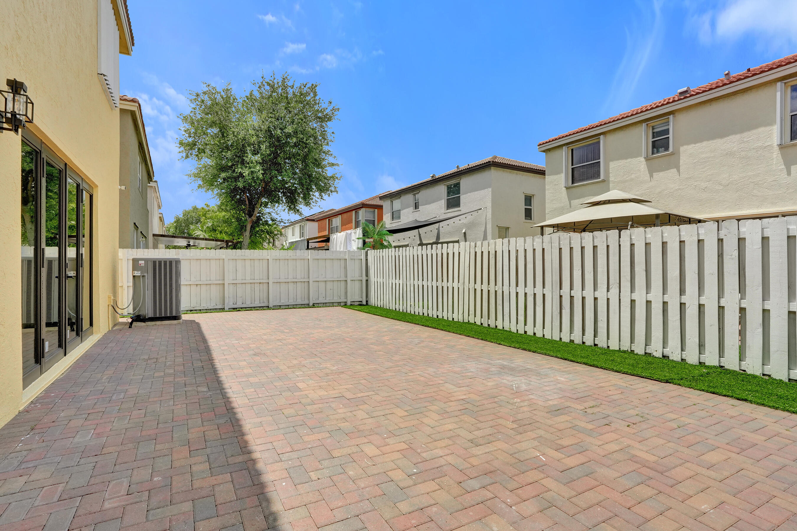 5262 Southwest 155th Avenue Miramar, FL 33027 - Photo 6 of 78 DSC00788