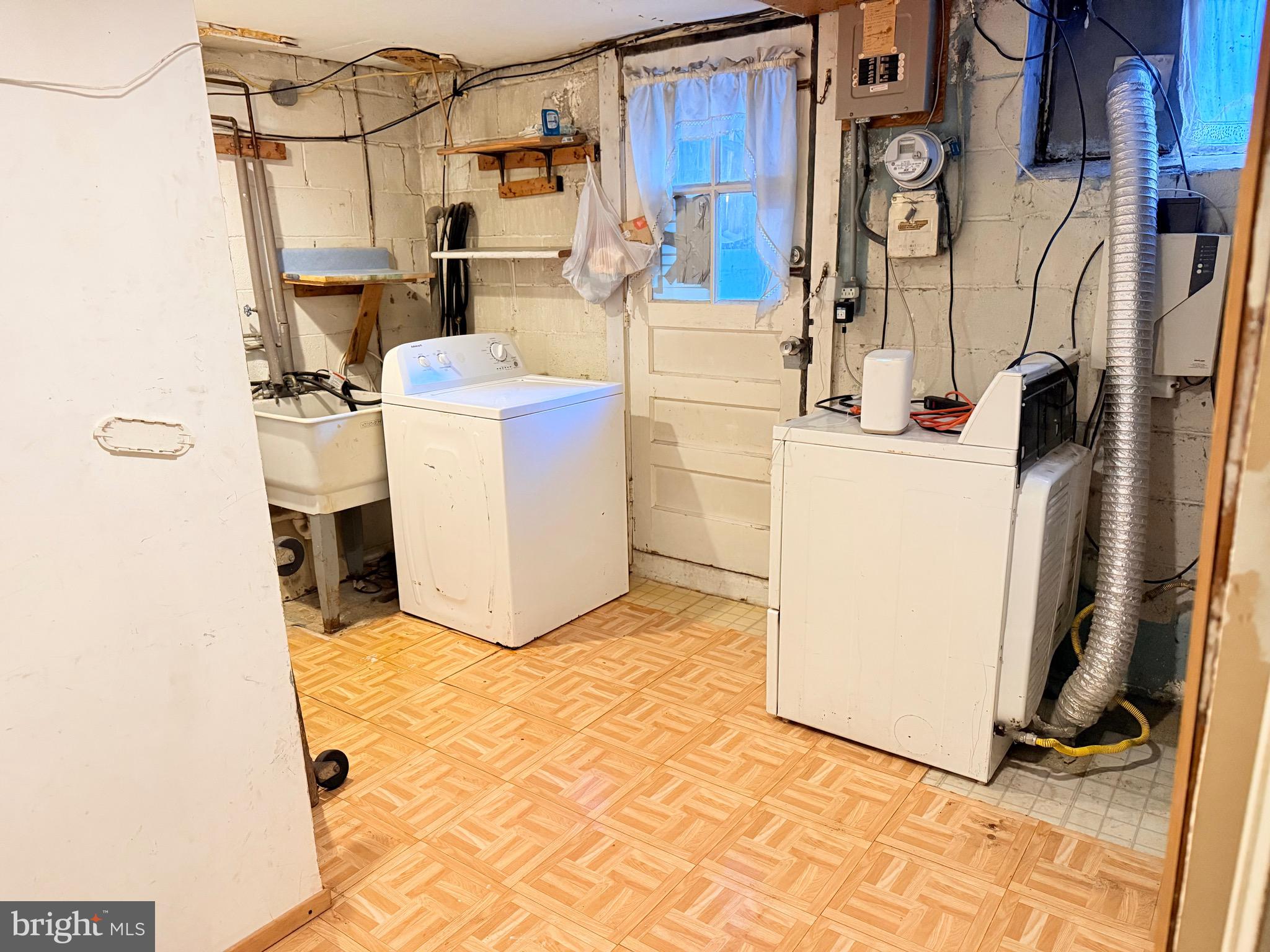 8418 Kavanagh Road Baltimore, MD 21222 - Photo 11 of 24