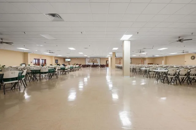 $225,000 | 5707 45th Street East, Unit 68, Bradenton, FL 34203